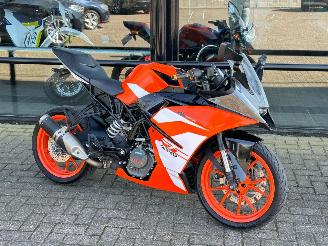 Vaurioauto  motor cycles KTM  RC 125 ABS 2019/3