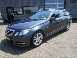 krockskadad bil auto Mercedes E-klasse 220 CDI Estate Avantgade 2011/3