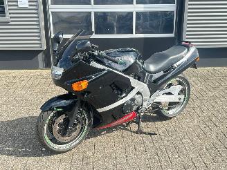 Vaurioauto  motor cycles Kawasaki ZZ - R 600  1990/6
