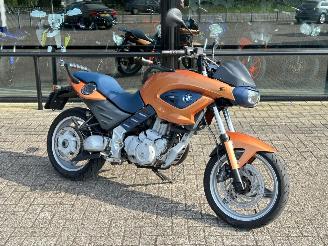 krockskadad bil motor BMW G 650 CS Scarver 2003/3