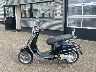 Vespa  Sprint 50 4T picture 2