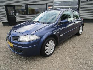 Unfallwagen Renault Mégane 1.6-16V Tech Line LPG 1e eigenaar 2007/11