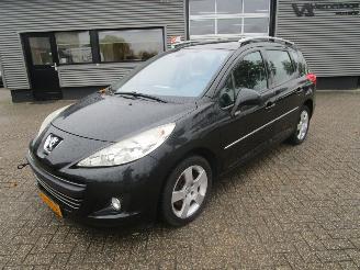 krockskadad bil auto Peugeot 207 SW 1.6 VTI Premiere 2009/8
