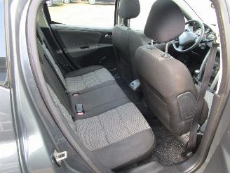 Peugeot 207 SW 1.6 VTI XS picture 18