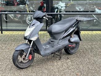 Schade scooter Kymco  Agility 50 4T 2011/8