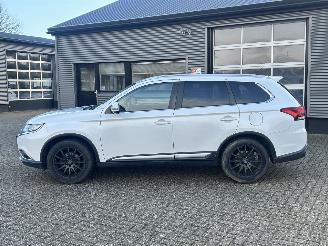 Mitsubishi Outlander 2.0 Instyle 7-pers picture 2