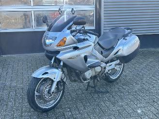 krockskadad bil motor Honda Deauville NT 650 2002/6