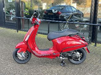 Vespa  Sprint 50 Iget picture 2