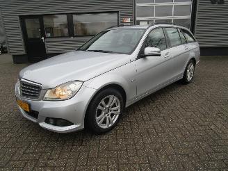 damaged passenger cars Mercedes C-klasse 200 CDI ESTATE BUSINESS CLASS ELEGANCE 2011/4