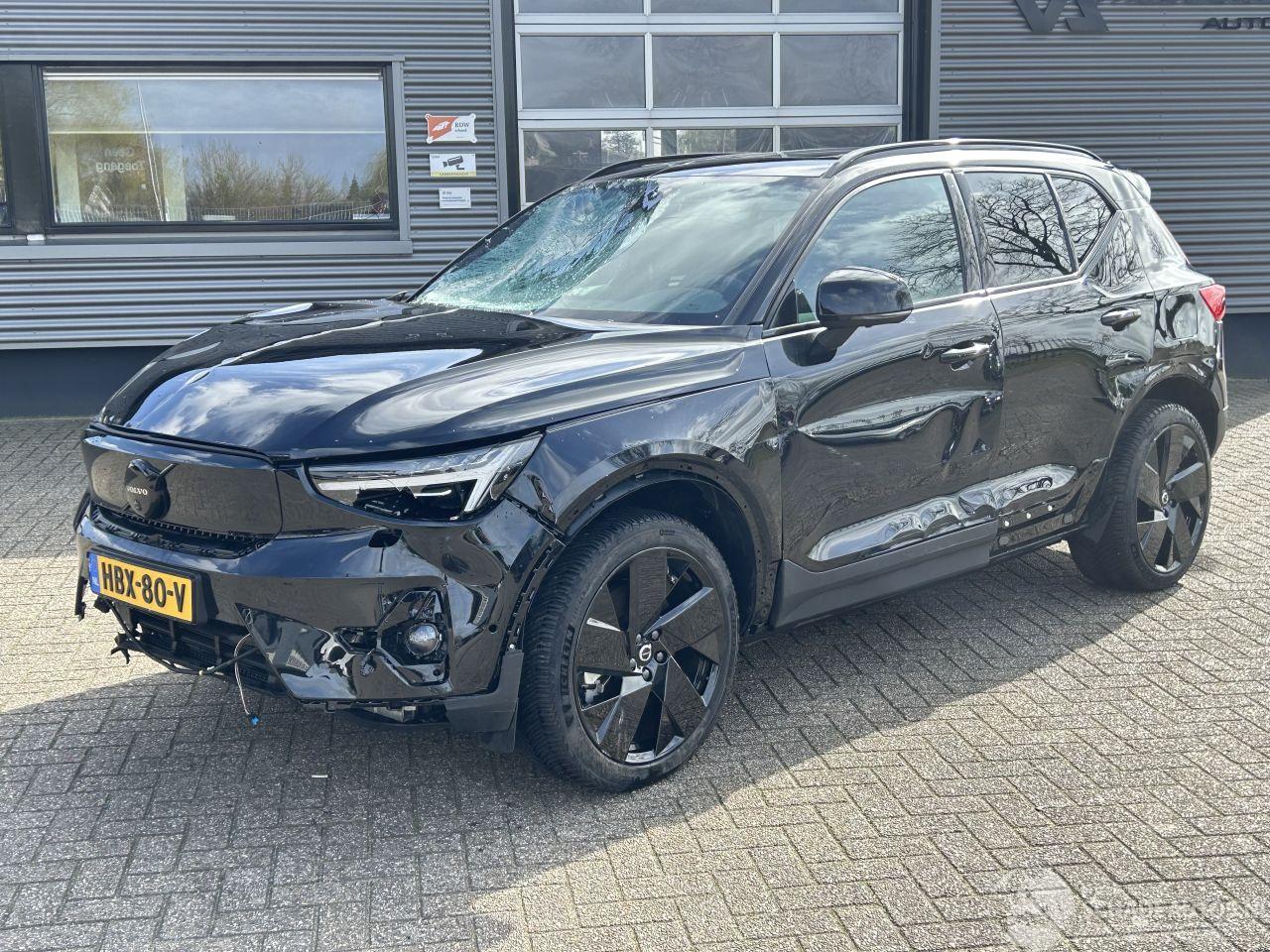 Volvo EX40 Single Motor Extended Range Ultra Black Ed. 82kWh
