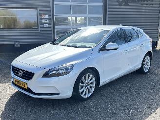 Unfallwagen Volvo V-40 1.6 T2 Summum 2014/7