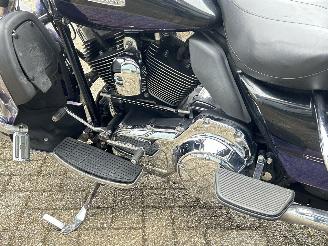 Harley-Davidson Electra Glide 103 FLHTK Electra Glide Ultra Limited picture 22