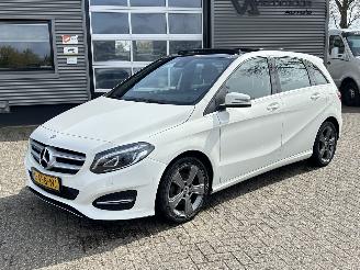 Auto incidentate Mercedes B-klasse 200 d Ambition 2017/3