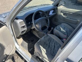 Mazda Demio 1.3 GLX picture 9