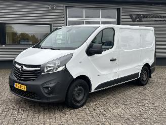 krockskadad bil bedrijf Opel Vivaro 1.6 CDTI L1H1 Edition 2017/5