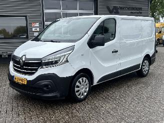 skadebil bedrijf Renault Trafic 2.0 dCi 120 T29 L1H1 Comfort 2020/10