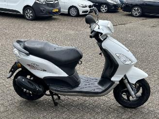 Piaggio  Fly 50 4T picture 6