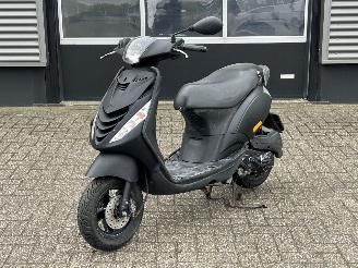 Piaggio  Zip 50 4T picture 1
