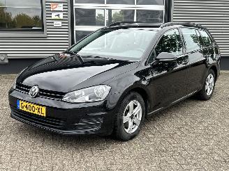 Vaurioauto  passenger cars Volkswagen Golf Variant 1.2 TSI Connected Series 2016/2