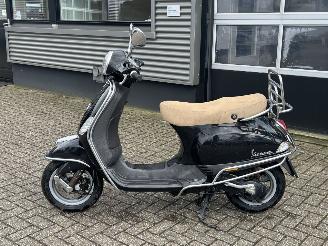 Vespa  LX50 2T picture 2
