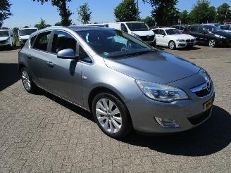 Opel Astra 1.4 Turbo Cosmo 5drs picture 4