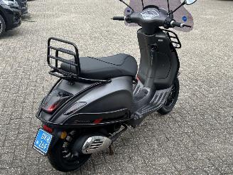 Vespa  Sprint 50 4T picture 13