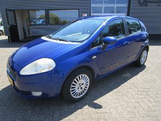Unfallwagen Fiat Grande Punto 1.4-16V Dynamic 5drs 2007/2