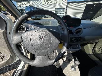 Renault Twingo 1.2 - 16V Dynamique Automaat picture 16