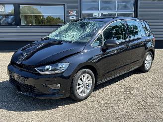 škoda osobní automobily Volkswagen Golf Sportsvan 1.2 TSI Comfortline 2015/10
