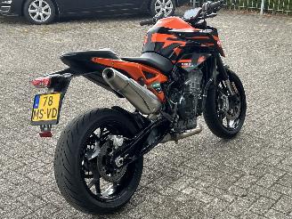 KTM  890 Duke picture 14