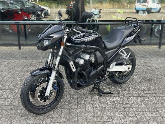 dommages motocyclettes  Yamaha FZS 600 Fazer 2000/3