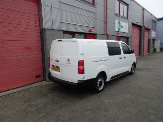 Peugeot Expert 231L 2.0 BlueHDI 120 DC Premium 6 pers airco picture 3