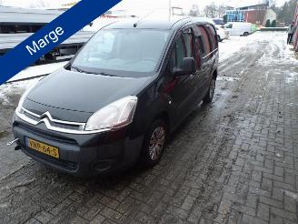 krockskadad bil bedrijf Citroën Berlingo 1.6 e-HDI 700 Club Economy 3 zits airco automaat marge !!!!!!!! 2014/10