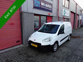 skadebil vrachtwagen Peugeot Partner 122 1.6 e-HDI L2 XR airco inrichting imperiaal 2014/6