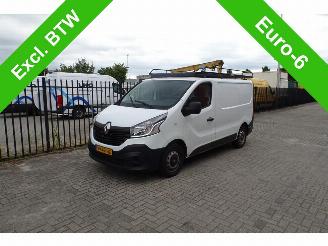 skadebil auto Renault Trafic 1.6 dCi T27 L1H1 Comfort 3 zits airco 2017/9