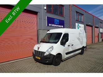 begagnad bil bedrijf Renault Master T35 2.3 dCi L2H2 3 zits airco 2014/8