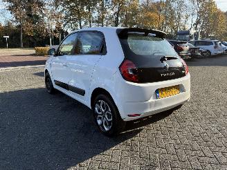 krockskadad bil auto Renault Twingo R80 E-Tech Equilibre 22 kWh 2022/9