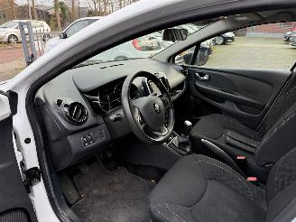 Renault Clio 0.9 TCe Limited  NAVIGATIE  Stationwagen 5-dr. picture 21