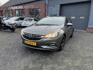 Vaurioauto  passenger cars Opel Astra 1.4 Online Edition 2017/11