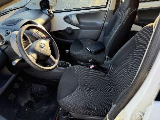 Toyota Aygo 1.0-12V Comfort  AIRCO  (Hatchback 5-dr.) picture 18
