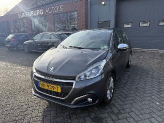 Peugeot 208 1.2 PureTech Allure (Hatchback 5-dr.) picture 1