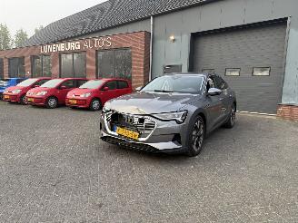 Schadeauto Audi E-tron 55 quattro edition 95 kWh  PANORAMADAK 2022/11