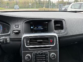 Volvo V-60 2.4 D6 Twin Engine R-Design picture 25