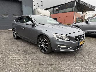 Volvo V-60 2.4 D6 Twin Engine R-Design picture 7