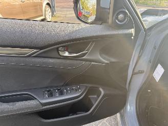 Honda Civic 1.0 i-VTEC Elegance AUTOMAAT  PANORAMADAK  (Hatchback 5-dr.) picture 26