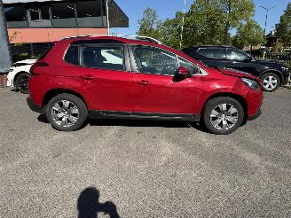 Peugeot 2008 1.2 PureTech Blue Lion (SUV 5-dr.) picture 6