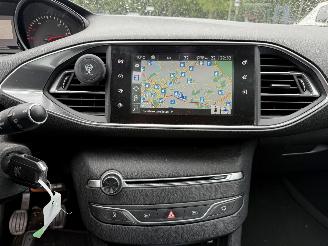 Peugeot 308 1.6 BlueHDI Blue Lease PANORAMADAK  Executive Pack picture 22