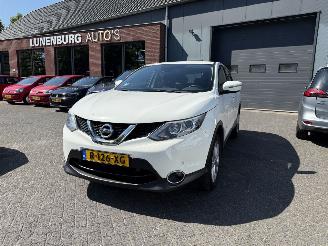Auto incidentate Nissan Qashqai 1.2 Acenta (SUV 5-dr.) 2015/6