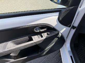 Volkswagen Up! 1.0 high up! BlueMotion BENZINE-AARDGAS picture 16