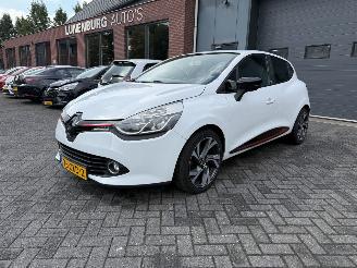 skadebil auto Renault Clio 0.9 TCe ECO Collection (Hatchback 5-dr.) 2013/2